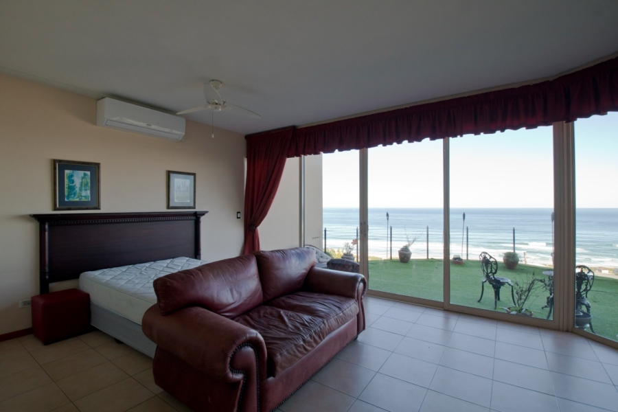 7 Bedroom Property for Sale in Outeniqua Strand Western Cape